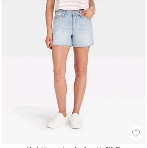 NWT high rise denim shorts Size 10
